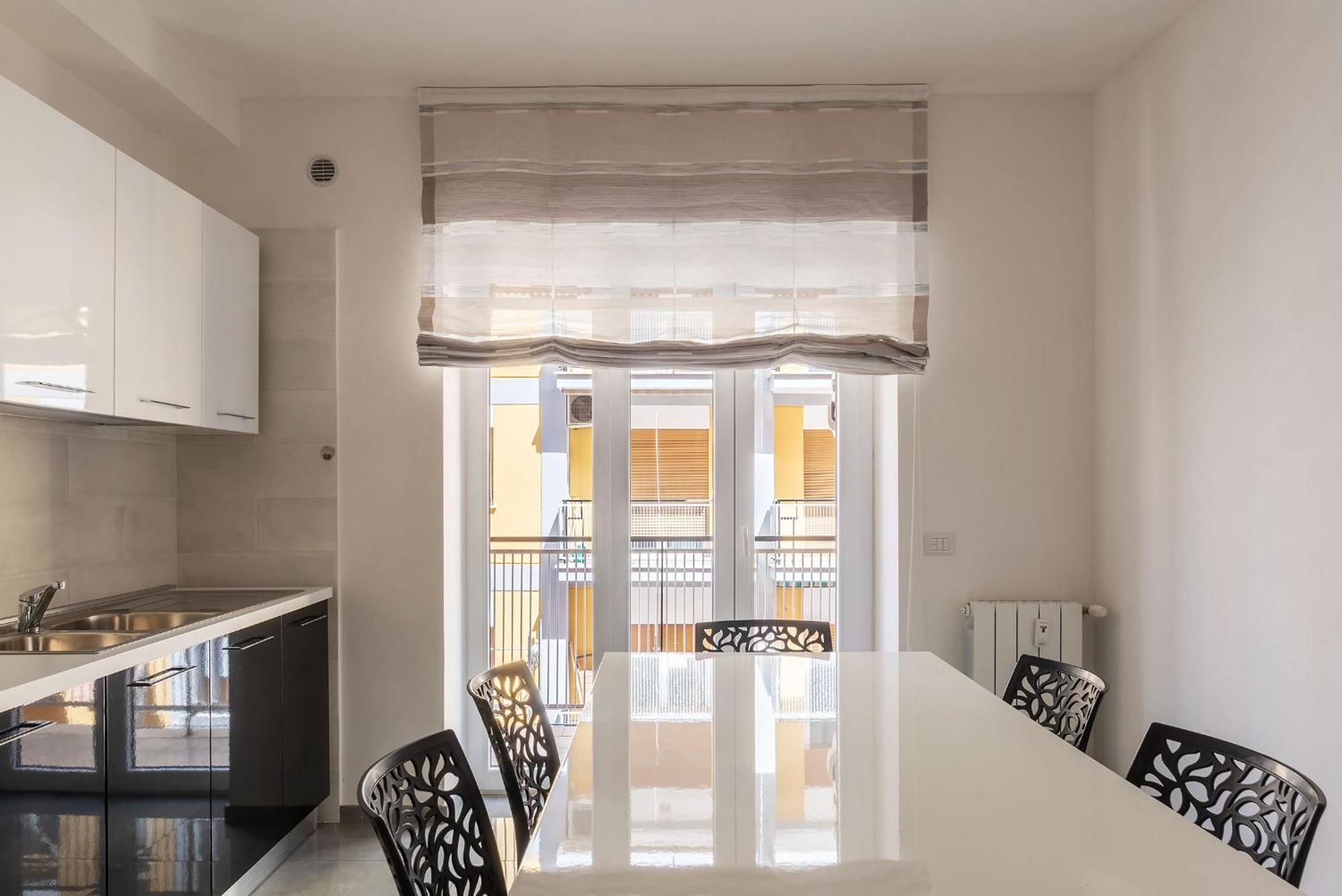 Joivy Delightful 3-Bed Flat With Balcony Apartment Rome Bagian luar foto